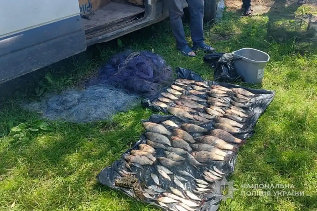 На Сумщині виявили браконьєрів із сітками