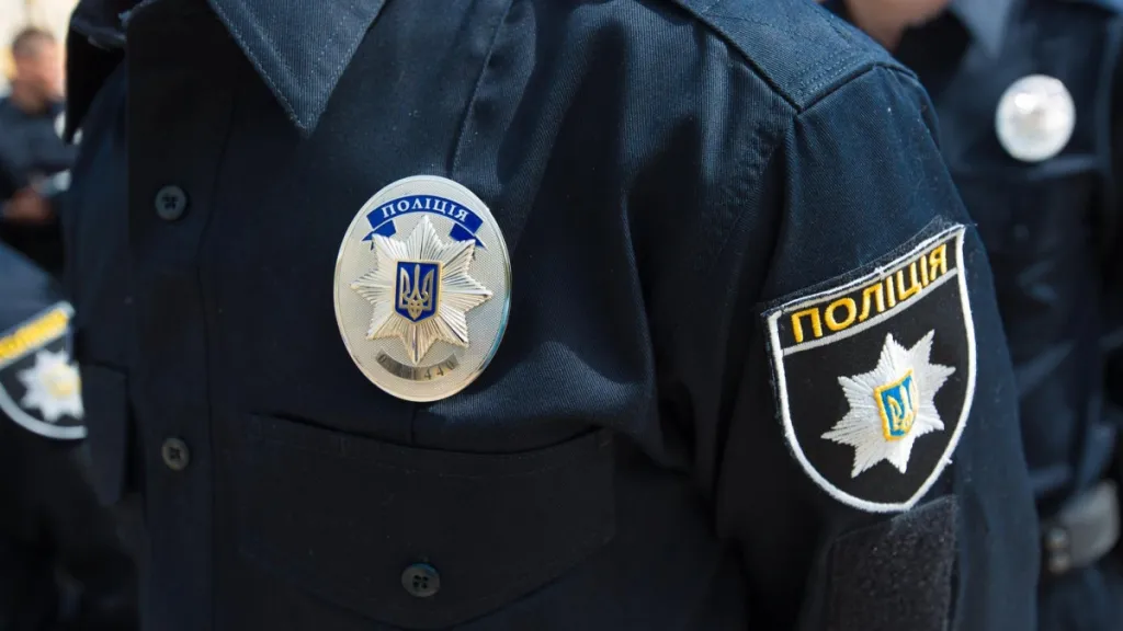 У Сумах жінку підозрюють в організації фіктивних шлюбів для незаконного виїзду чоловіків за кордон