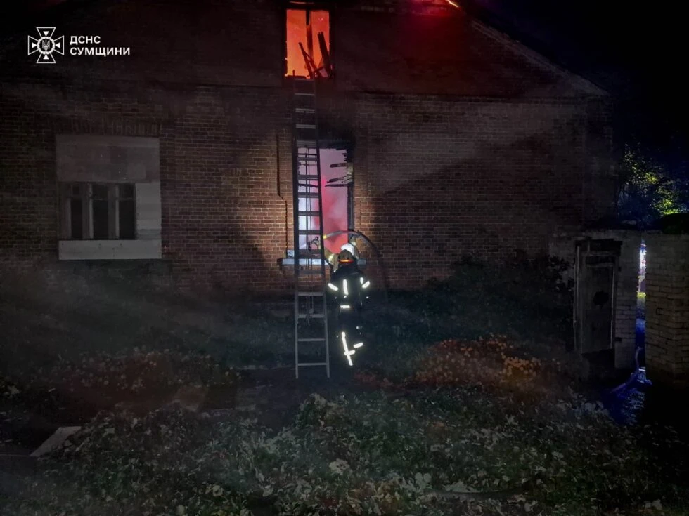 У Путивлі під час пожежі у власному будинку загинув чоловік