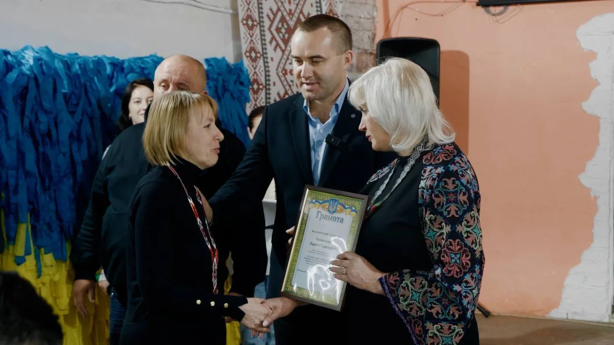 Ямпільські освітяни отримали заслужене визнання напередодні Дня вчителя