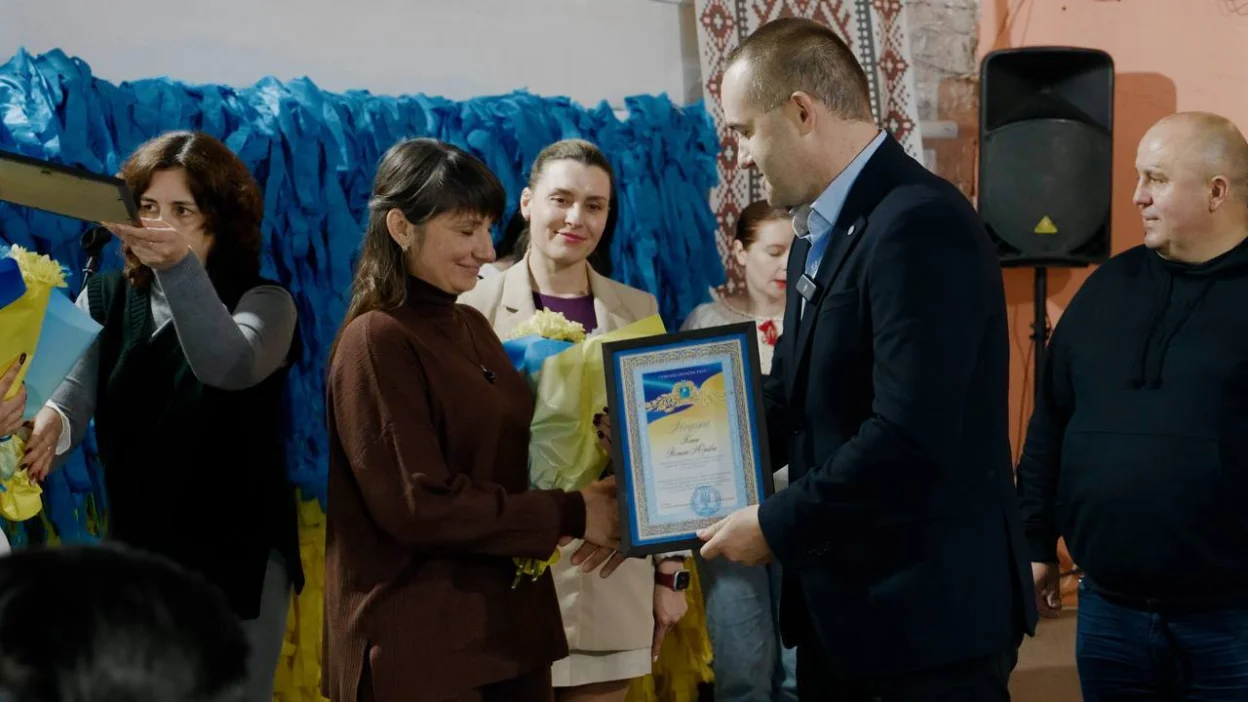 Ямпільські освітяни отримали заслужене визнання напередодні Дня вчителя