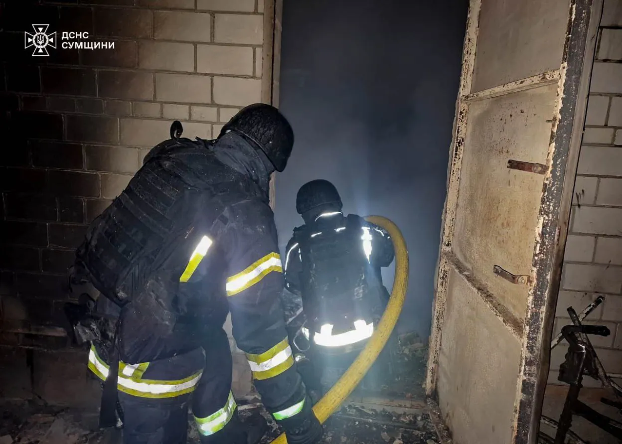 На Сумщині рятувальники ліквідували пожежі після ворожих ударів