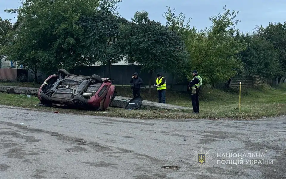 На Сумщині внаслідок ДТП загинув 20-річний юнак, ще троє отримали травми