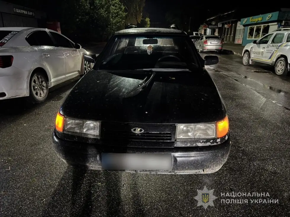 У Глухові автомобіль збив 19-річну дівчину на вулиці