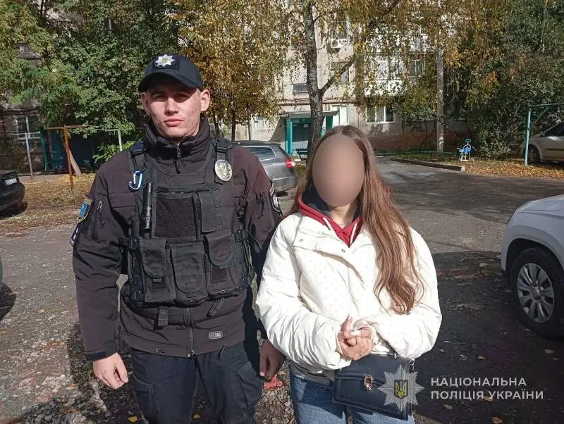 Ювенальні поліцейські повернули додому 13-річну дівчину з Сум