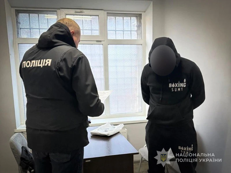 Сумський тренер-боксер підозрюється у втягненні дітей у протиправні дії