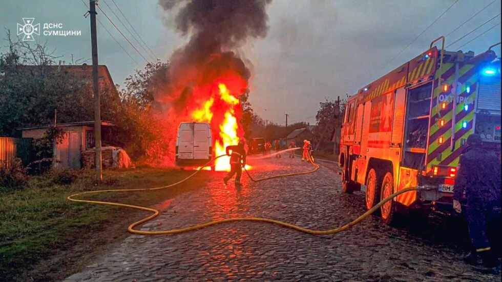 На Сумщині рятувальники ліквідували дві пожежі автомобілів за один день