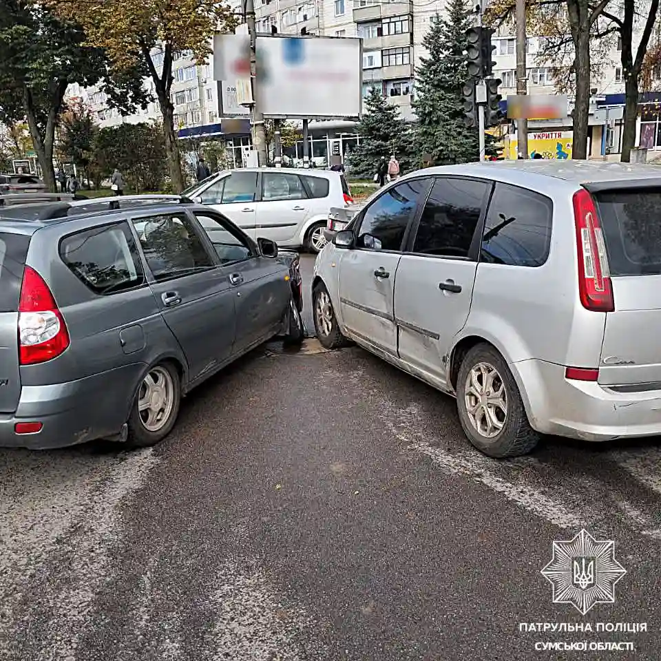 ДТП у Сумах: пасажирка отримала травми через зіткнення автомобілів