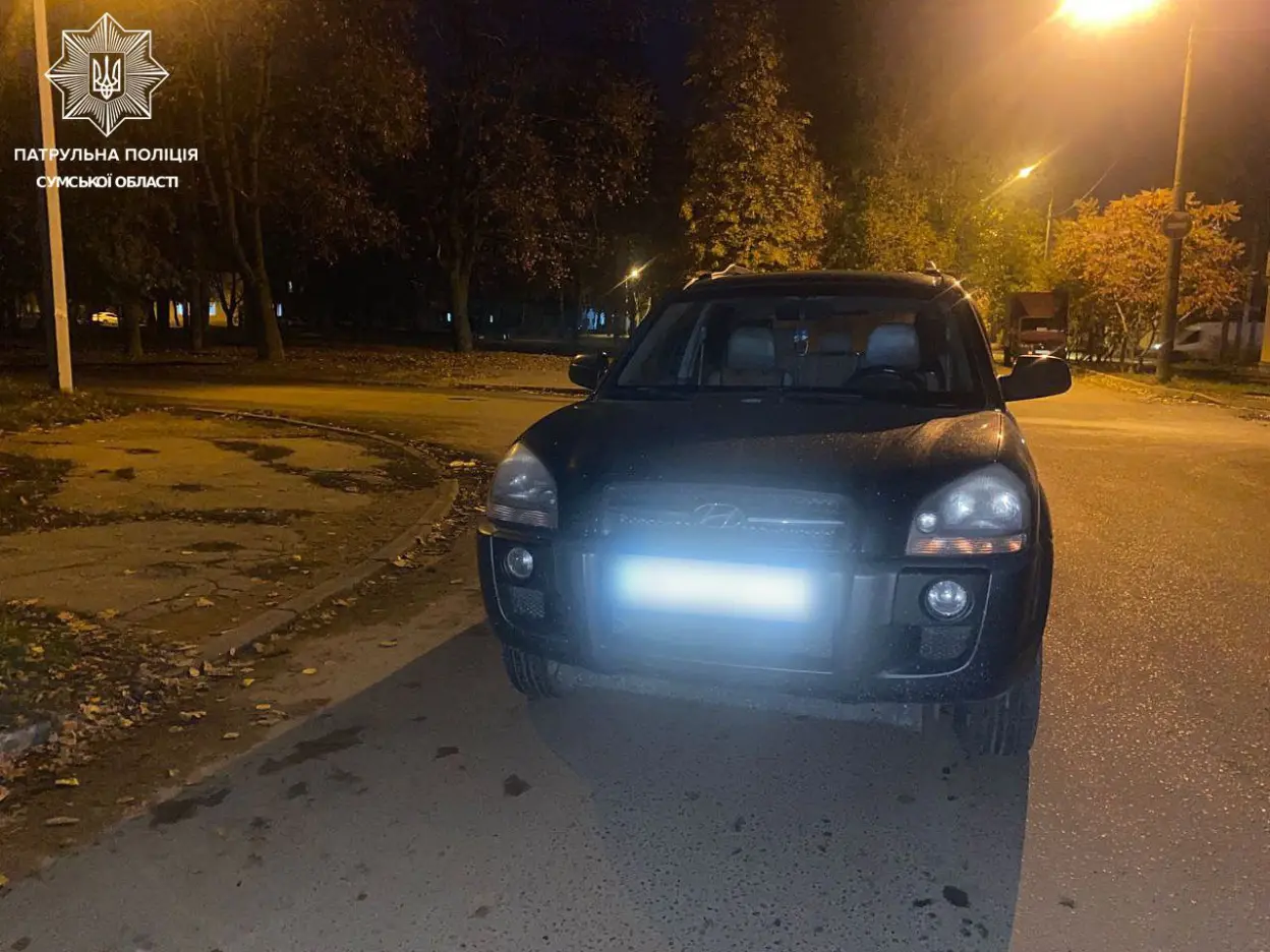 У Сумах літня жінка потрапила під колеса автомобіля