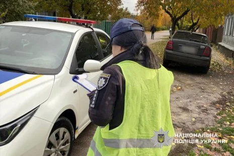 В Охтирському районі автомобіль збив пенсіонерку