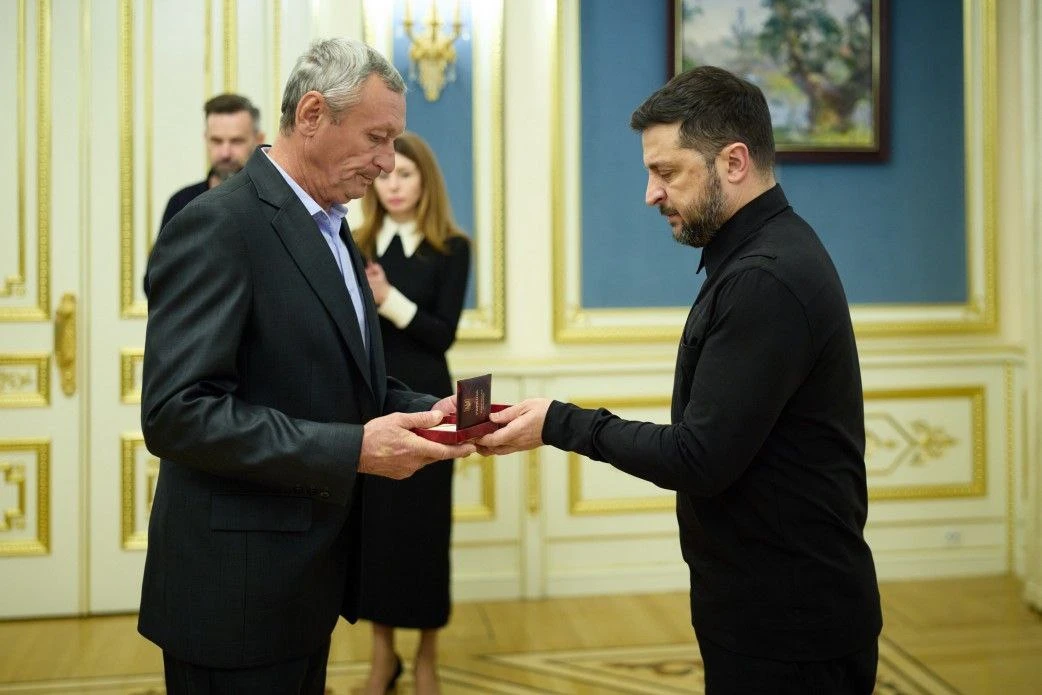 Президент відзначив сумських енергетиків за мужність під час відновлення електропостачання