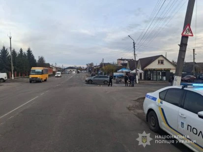 У Ромнах 15-річний мотоцикліст збив велосипедиста Вчора, близько 14:00, на вулиці Полтавській у Ромнах сталася дорожньо-транспортна пригода за участю 15-річного мотоцикліста та 59-річного велосипедиста.