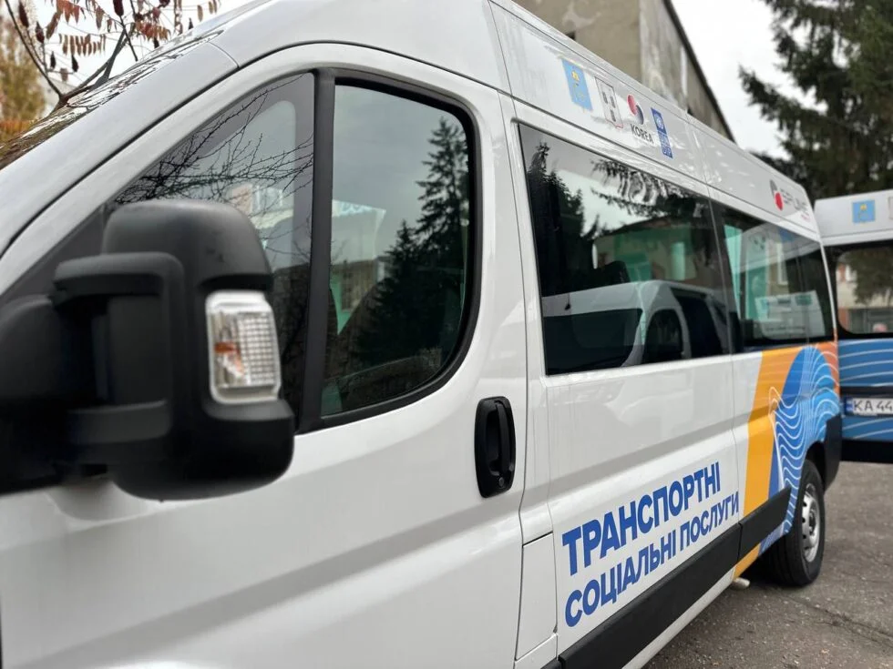 «Берегиня» отримала новий авто для перевезення людей з інвалідністю та літніх мешканців
