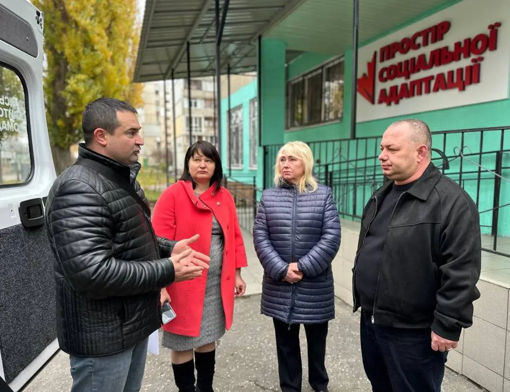«Берегиня» отримала новий авто для перевезення людей з інвалідністю та літніх мешканців