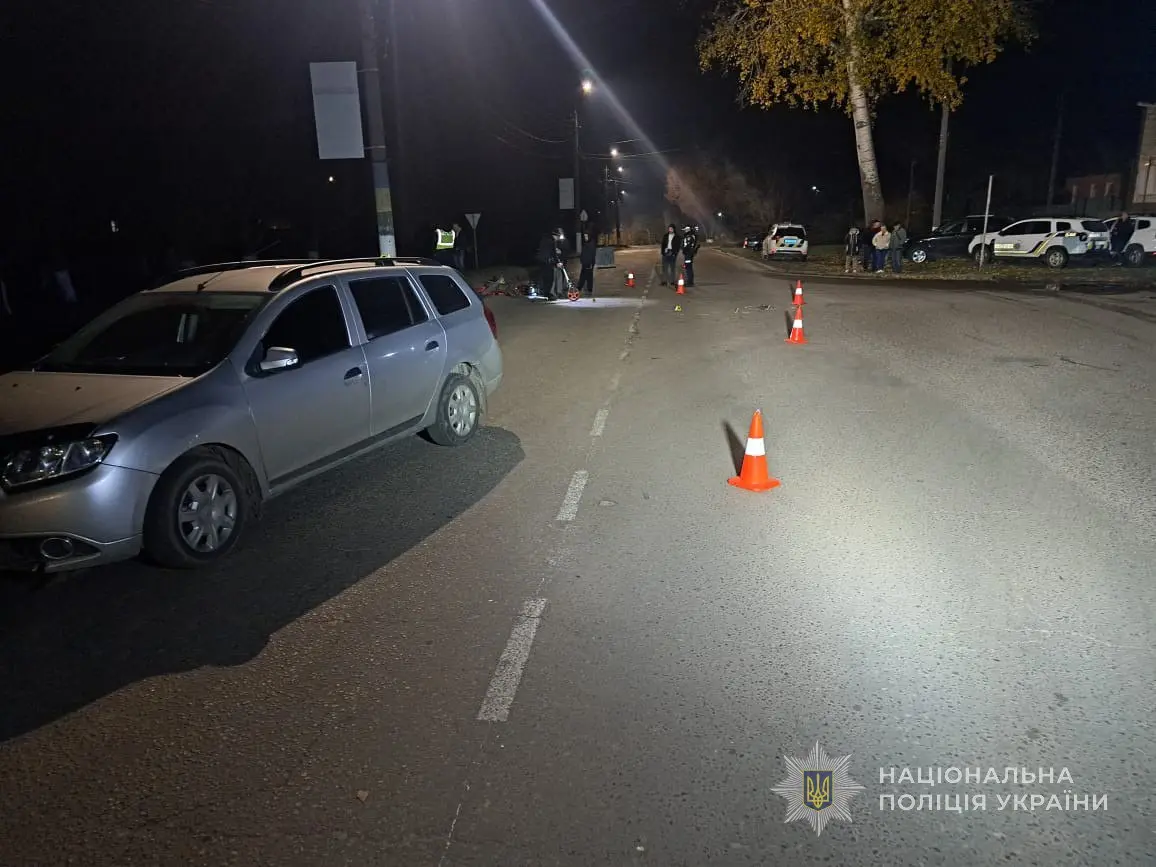 У Сумах чоловік на електровелосипеді потрапив у ДТП