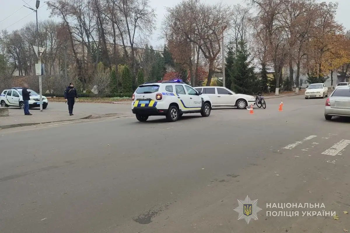 У Конотопі велосипедист постраждав у ДТП: поліція з’ясовує обставини