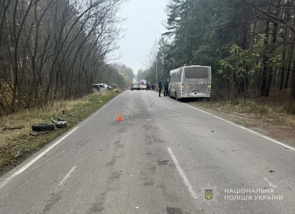Чотири особи отримали травми в ДТП на Шосткинщині