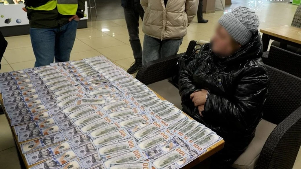 У Сумському районі затримали жінку за організацію незаконного переправлення військовозобов’язаних
