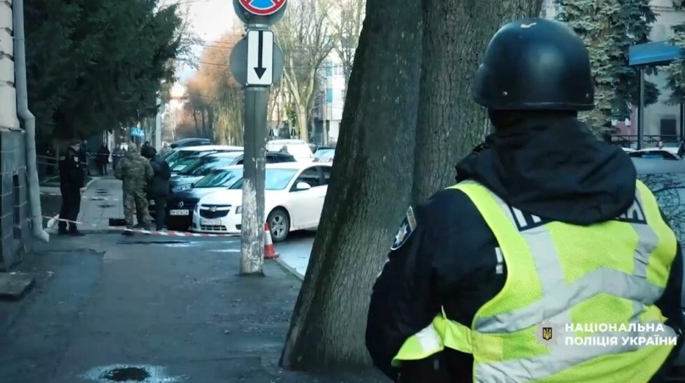 У центрі Сум через покинутий принтер зупиняли рух та викликали вибухотехніків