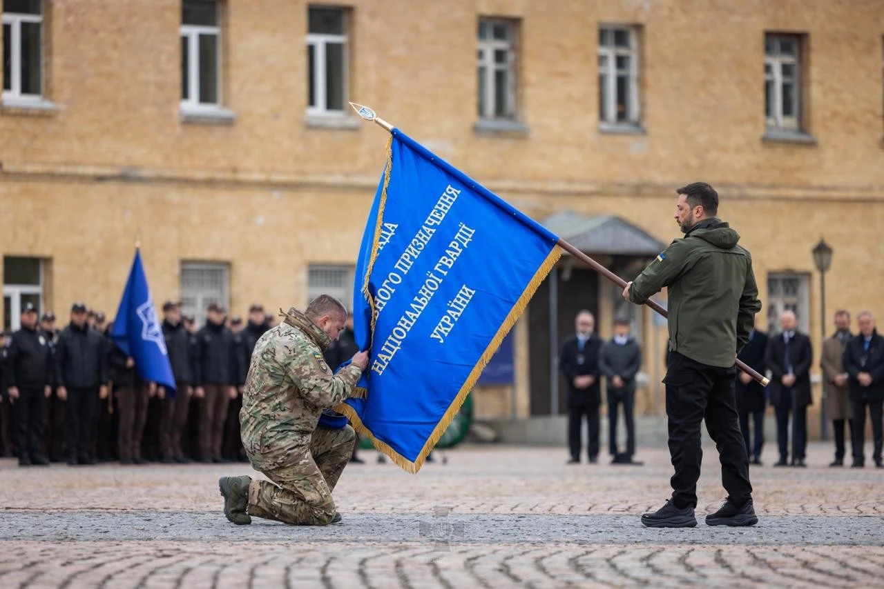 Президент України вручив Бойовий Прапор 20-й бригаді НГУ «Любарт»