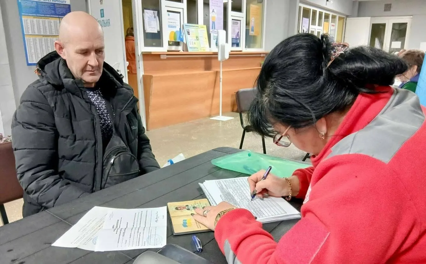 У Сумах продовжується роздача гуманітарної допомоги: що потрібно знати