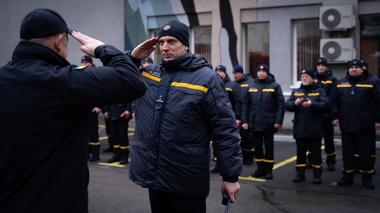 Відвага щоденної служби: рятувальників Сумської області нагородили за роботу під обстрілами