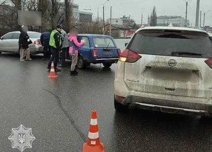 Потрійна аварія у центрі Сум: деталі ДТП на вулиці Засумській