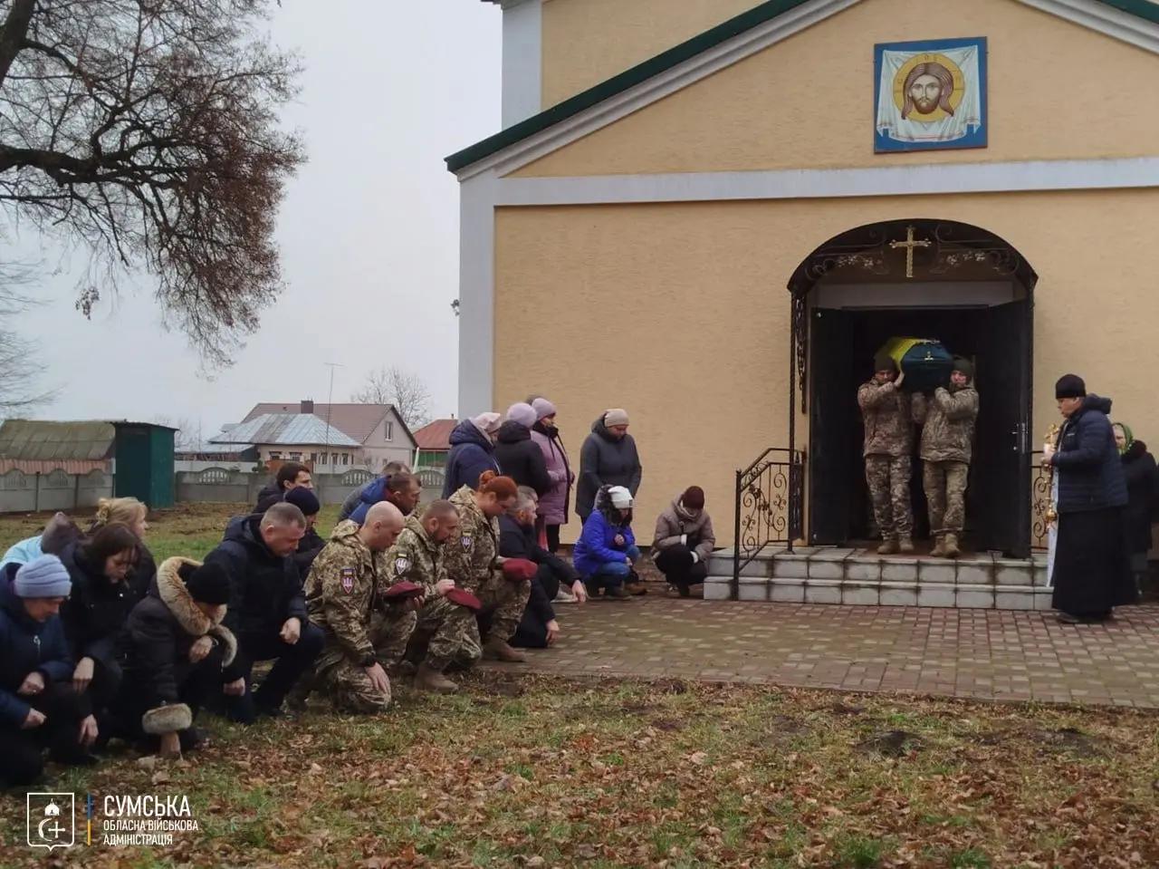 Сумщина вшановує героїв: перше поховання невпізнаних Захисників України