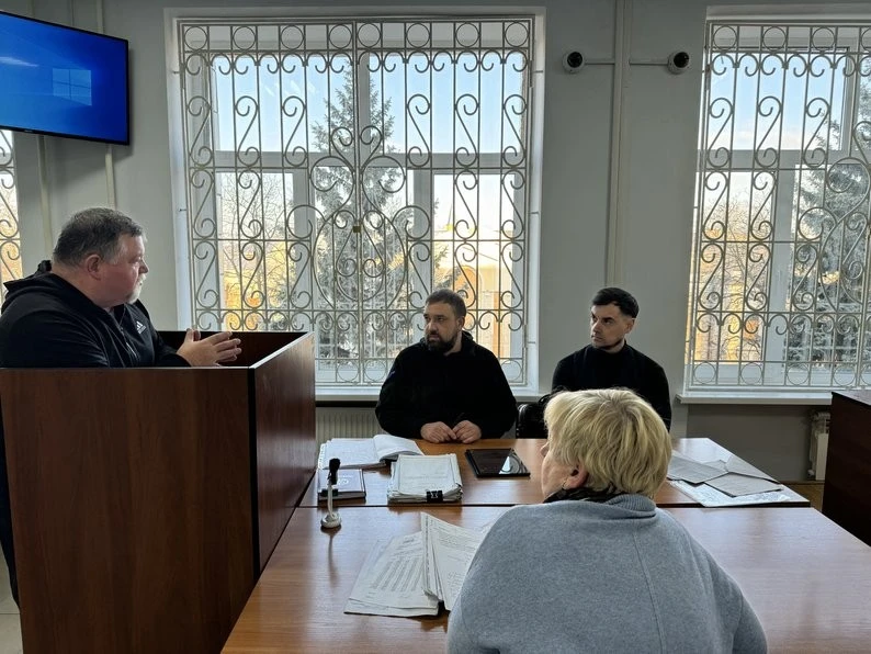 Суд над смертельною бійкою в ТЦК Сум: деталі експертизи та свідчення обвинуваченого