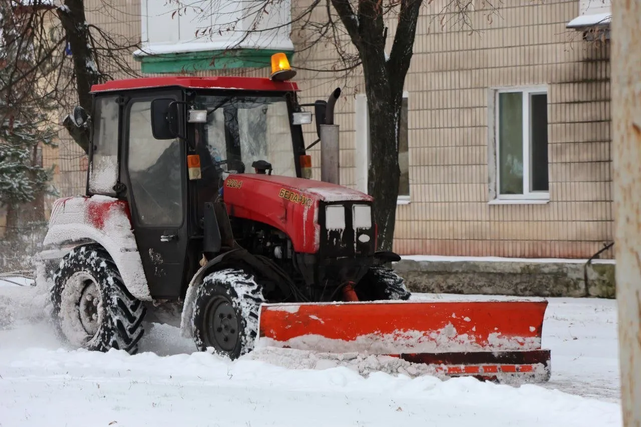 Снігоприбиральна кампанія в Сумах: як комунальні служби забезпечують безпеку руху