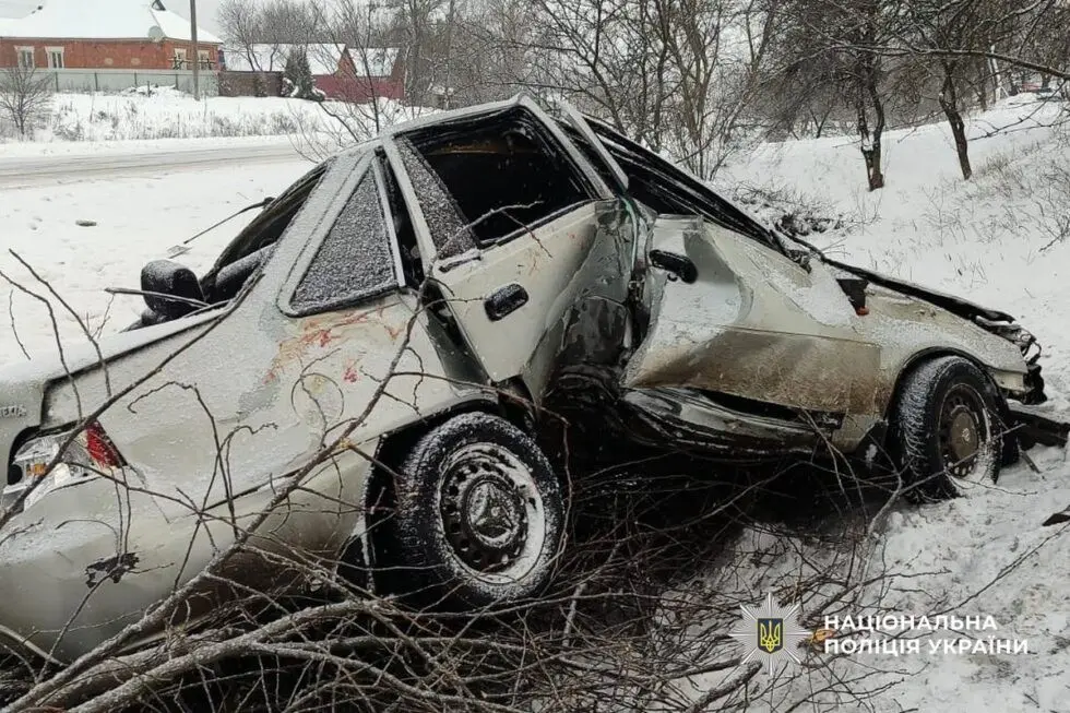 Неповнолітня водійка спричинила ДТП на Сумщині: три постраждалих, серед них двоє підлітків