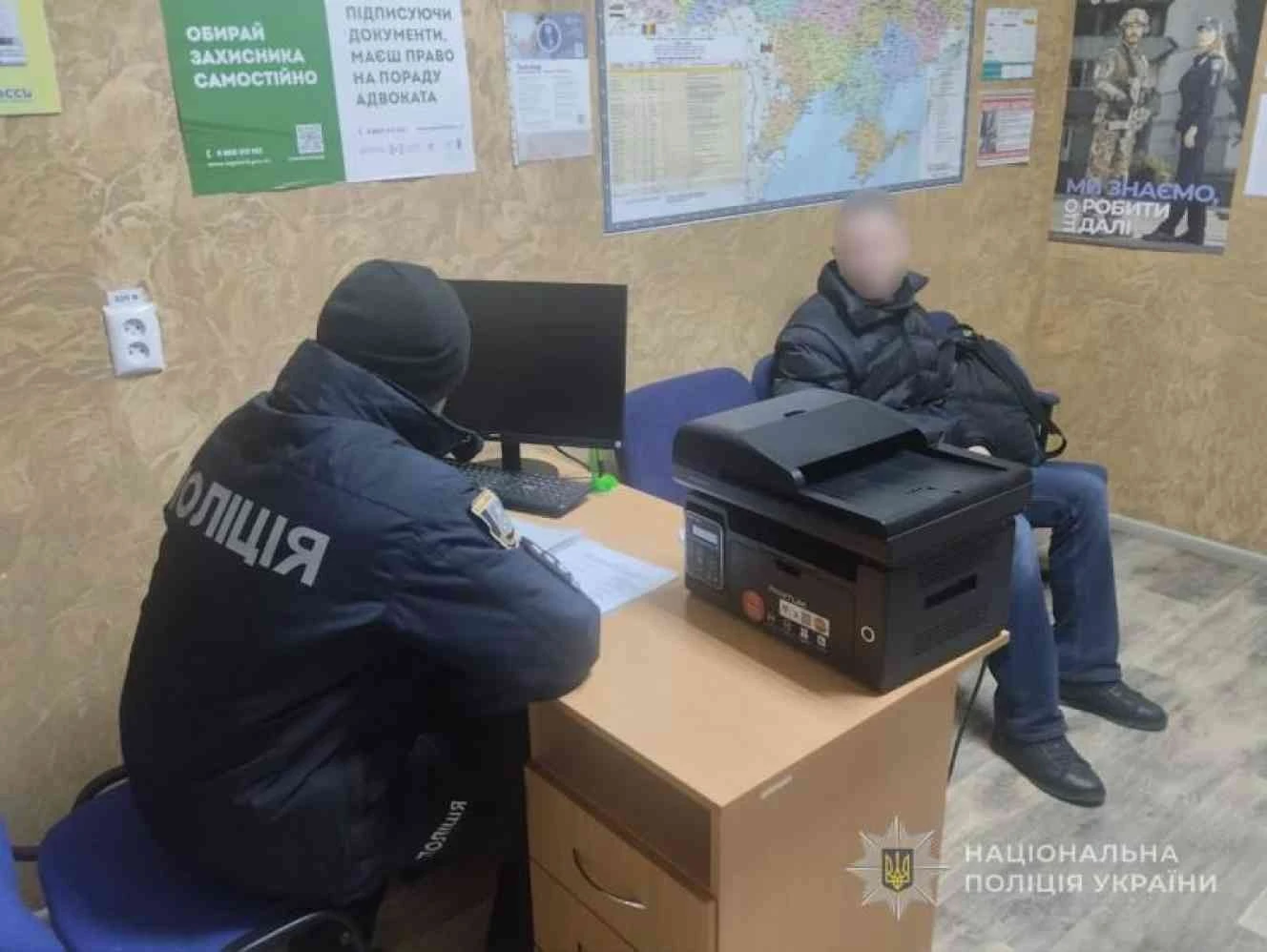 Інцидент на Алеї Слави в Конотопі: поліція з’ясувала, що сталося з портретом Захисника