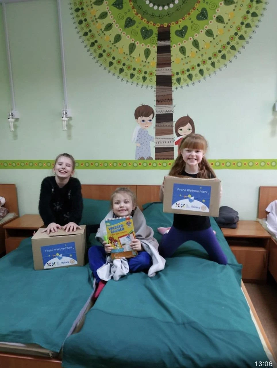Свято серед лікарняних стін: маленьких пацієнтів у Сумах привітали друзі з Німеччини