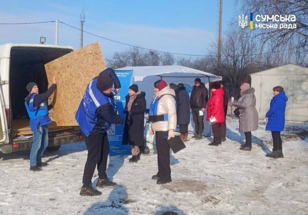 У Сумах триває ліквідація наслідків ворожих атак: пошкоджено житлові будинки та інфраструктуру