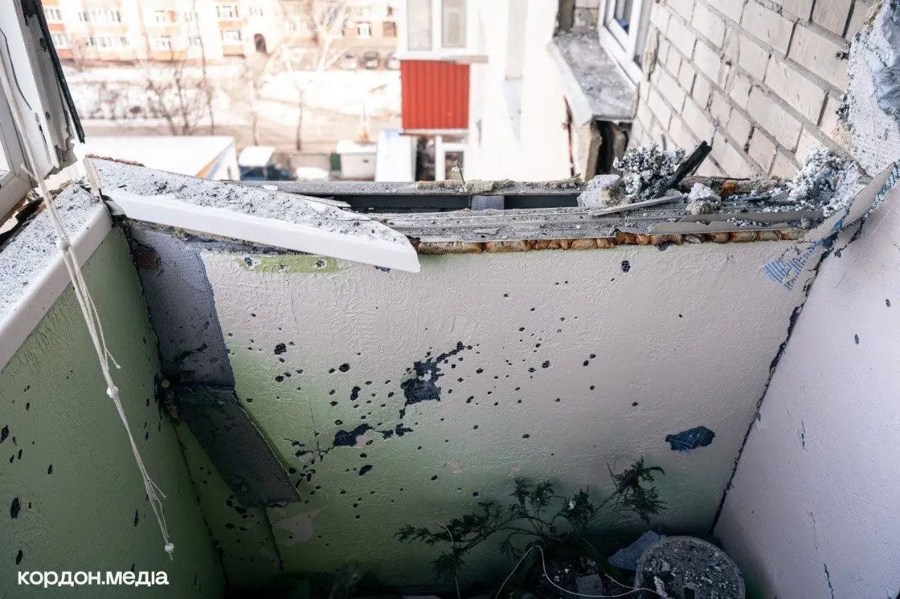 Ранок під прицілом «Молнії»: у Сумах ворожий дрон залишив багатоповерхівку без тепла у мороз