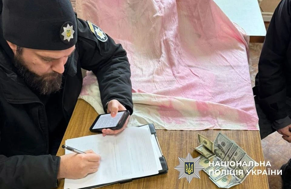 Фіктивна непридатність за 500 доларів: на Полтавщині судитимуть лікаря ВЛК та ухилянта