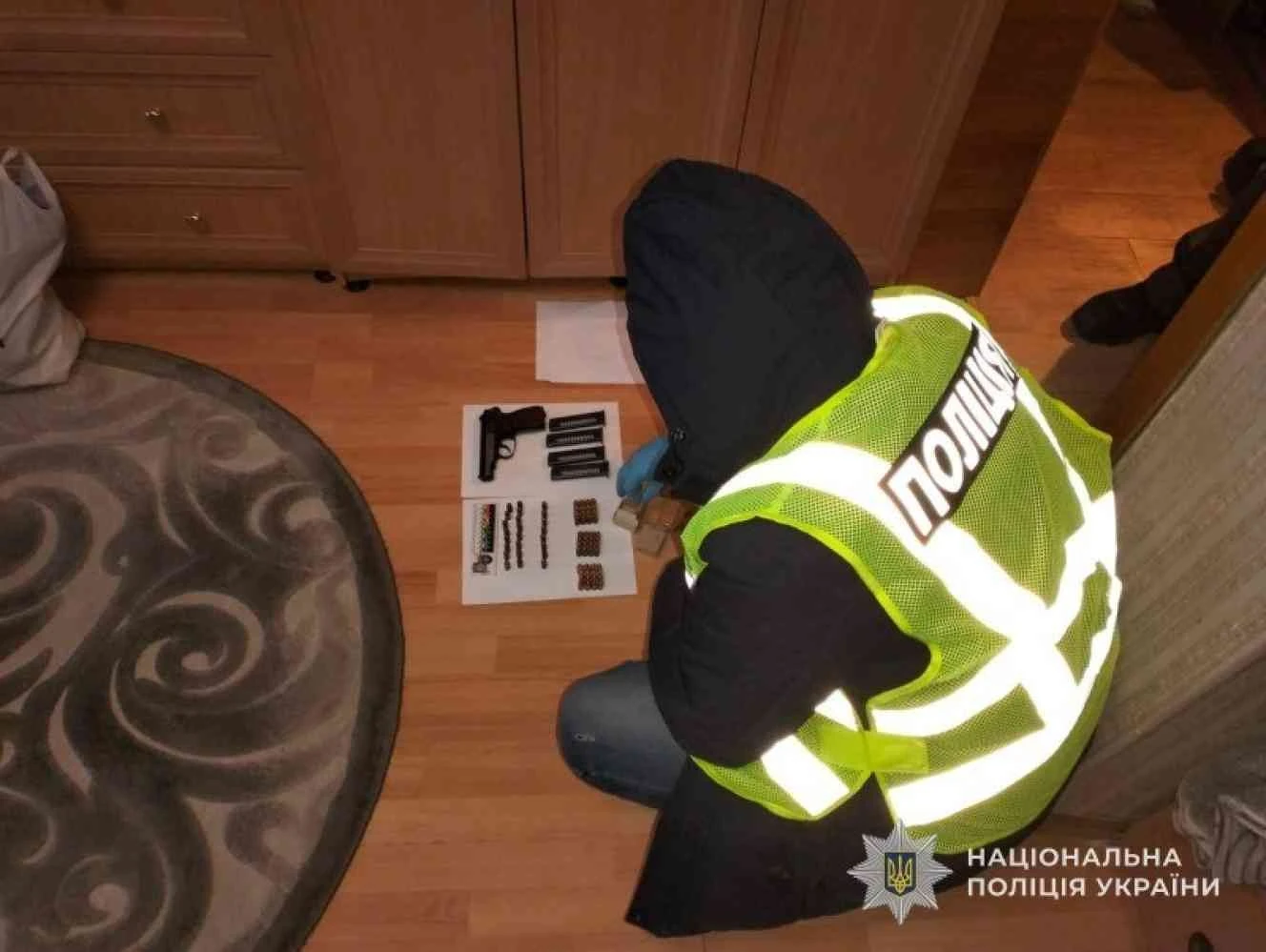 Збройовий арсенал у квартирі: сумчанину загрожує реальний термін