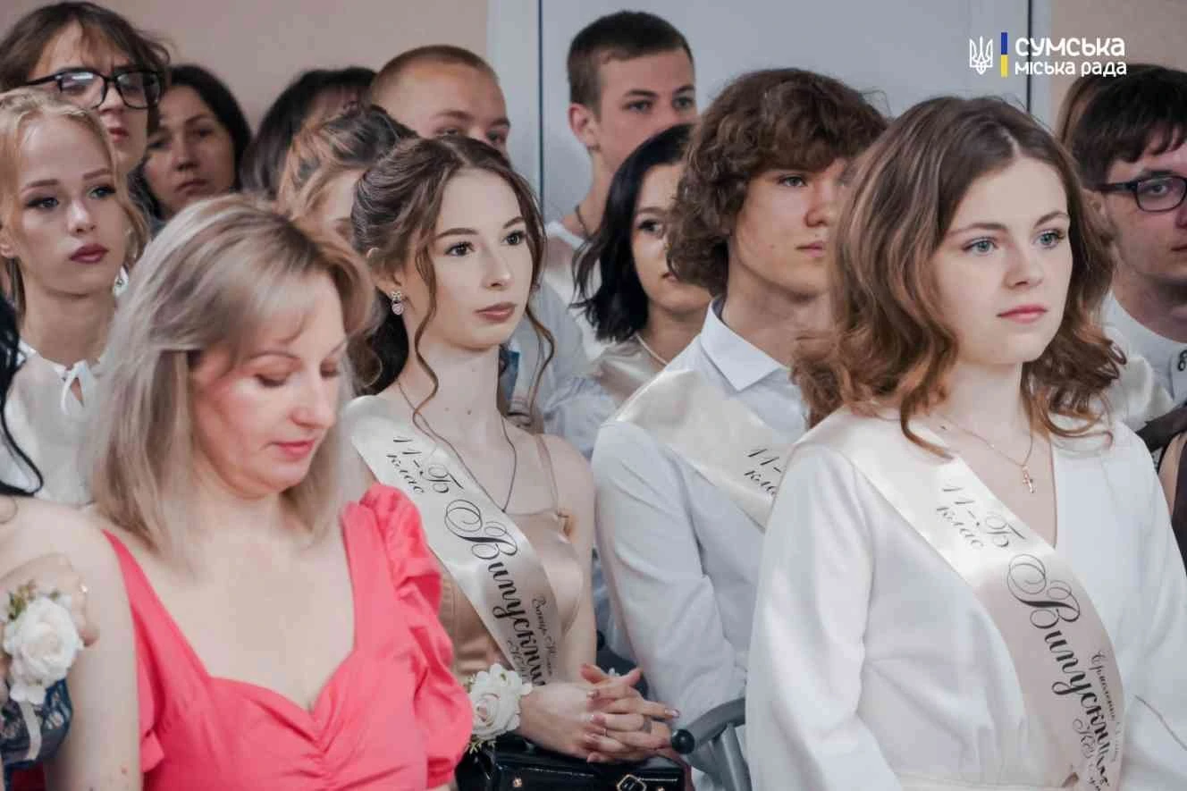 Сумські школи підбили підсумки навчального року в умовах воєнного часу
