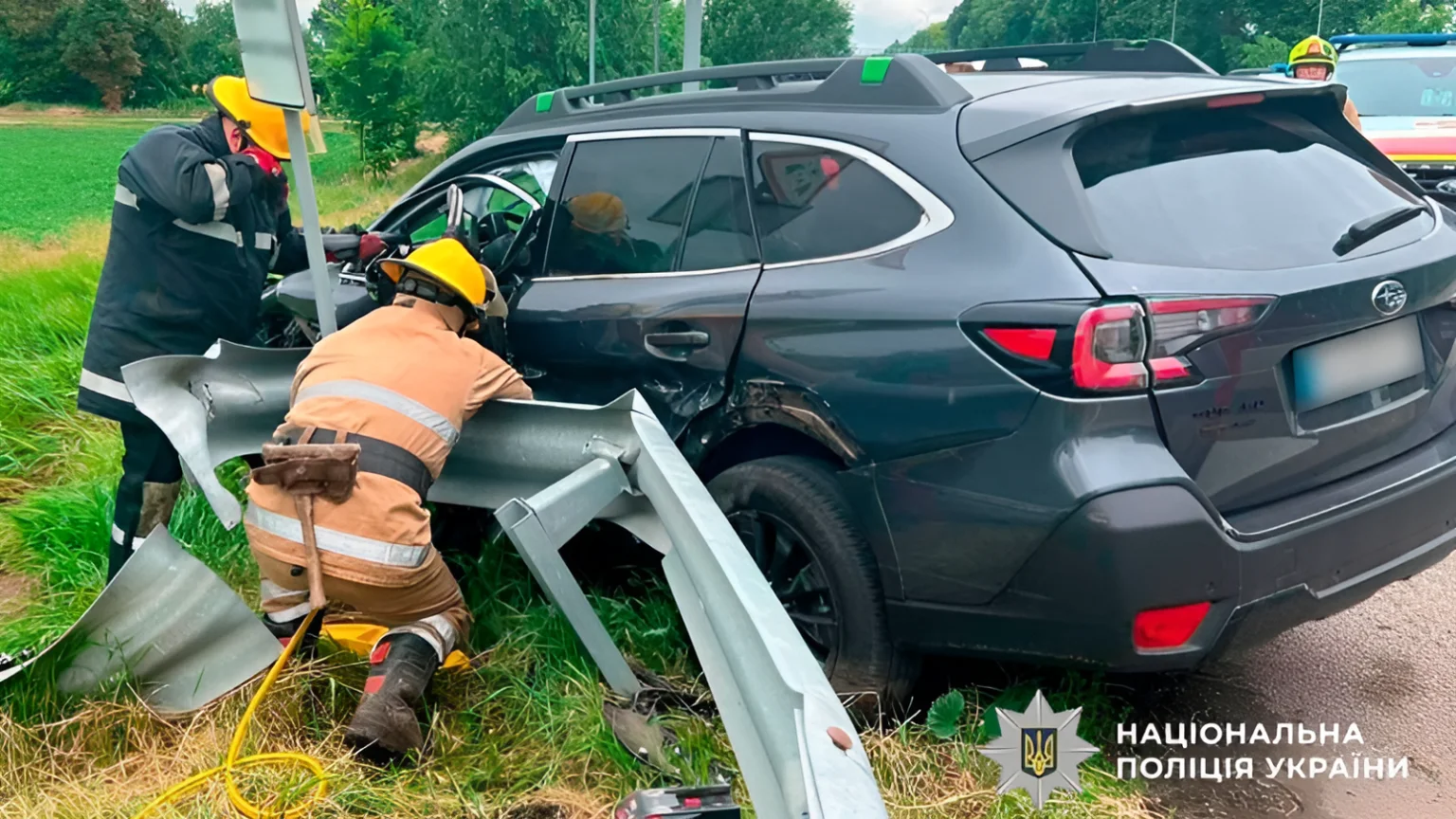 Тяжка автотроща на трасі Київ-Харків: 86-річний водій госпіталізований
