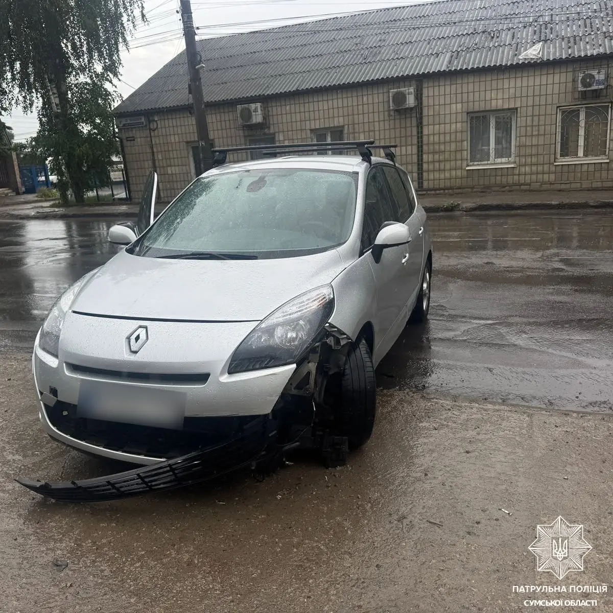 Підліток потрапив до лікарні після зіткнення з авто у Сумах